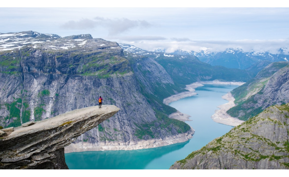 Norway by Bike: Fjords, Midnight Sun and Silence